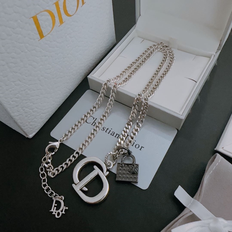 chr1st1an D10r necklaces